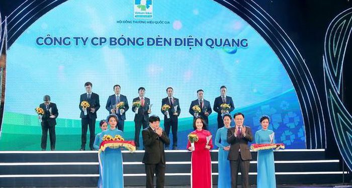 Điện Quang đạt Thương hiệu Quốc Gia 14 năm liên tục